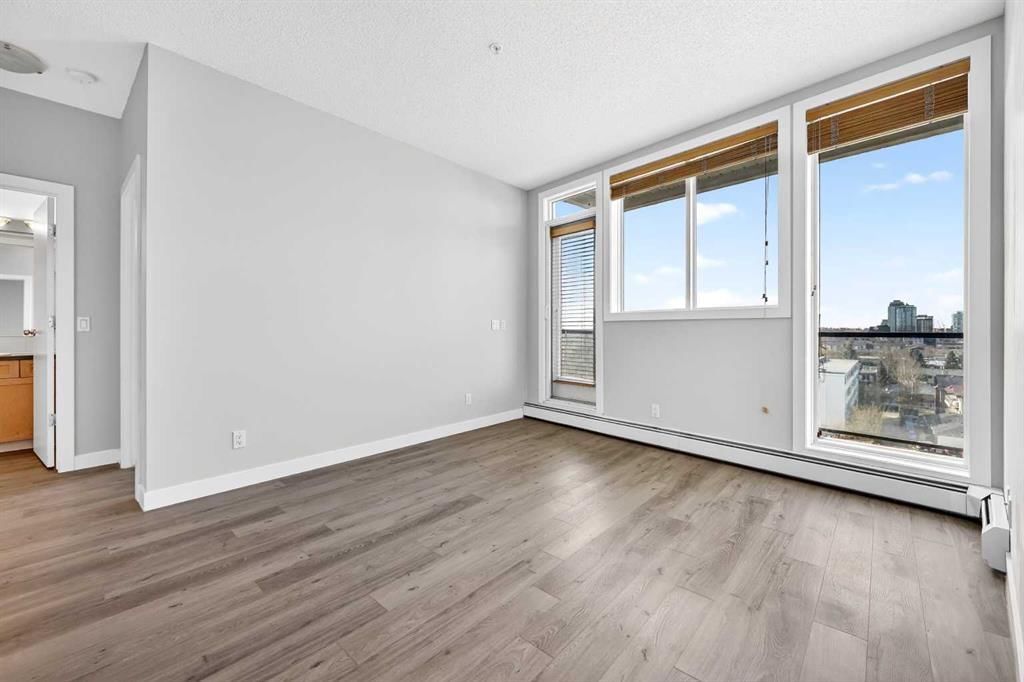 206, 540 5 Avenue NE, Calgary — photo 4 of 35