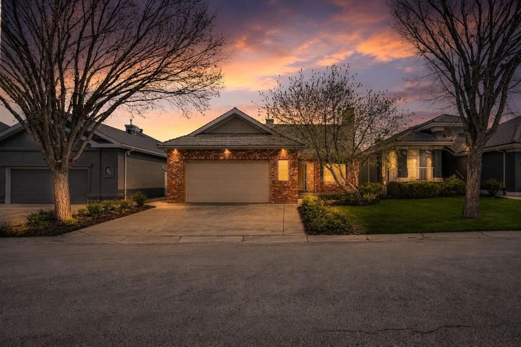 82 Valley Ridge Point NW, Calgary — main listing photo
