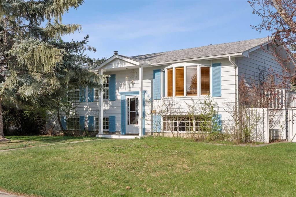 444 Woodland Crescent SE, Calgary — main listing photo