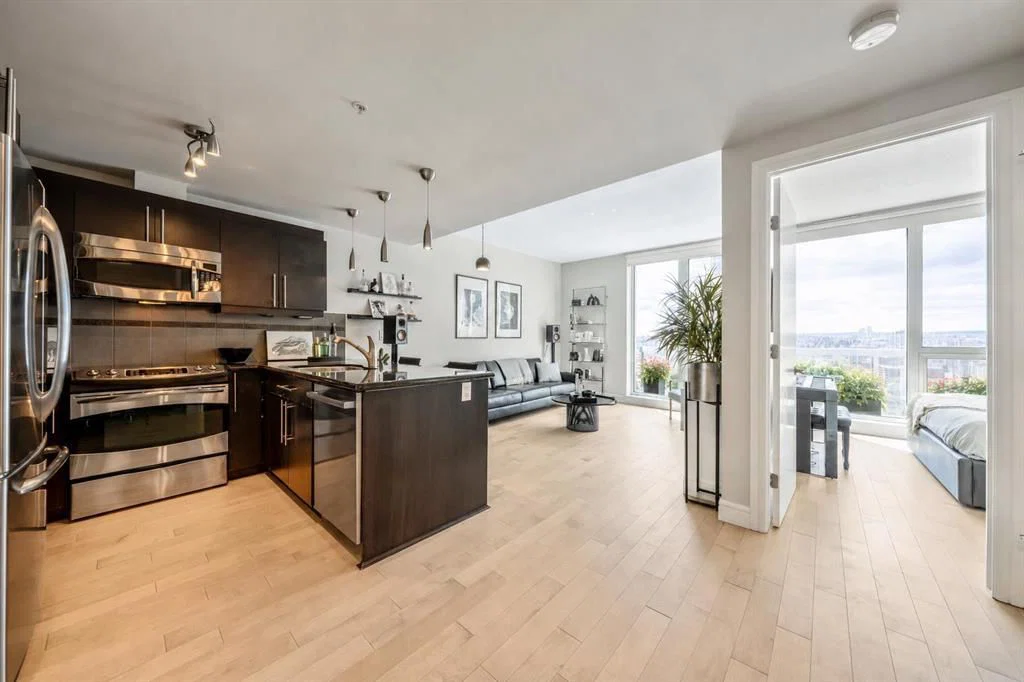 1806, 817 15 Avenue SW, Calgary — main listing photo