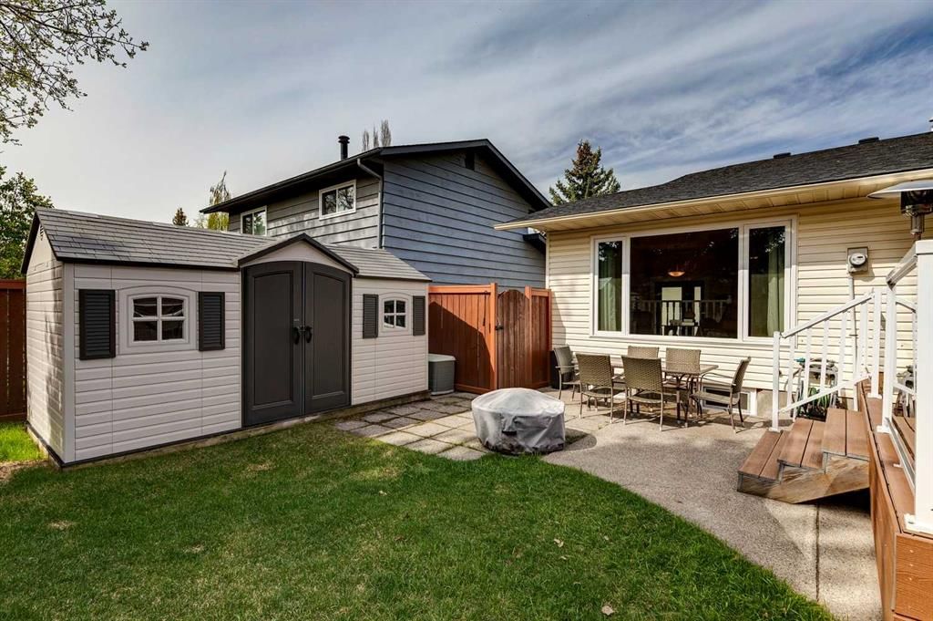 68 Woodmont Rise SW, Calgary — photo 5 of 50