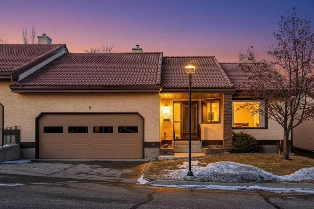 8, 118 Strathcona Road SW, Calgary — photo 2 of 18