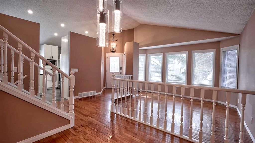 48 Riverbrook Road SE, Calgary — photo 5 of 38