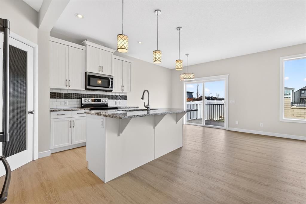 123 Evanscrest Way NW, Calgary — photo 2 of 50