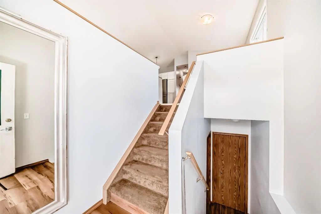 118 Bridleridge Way SW, Calgary — photo 3 of 44