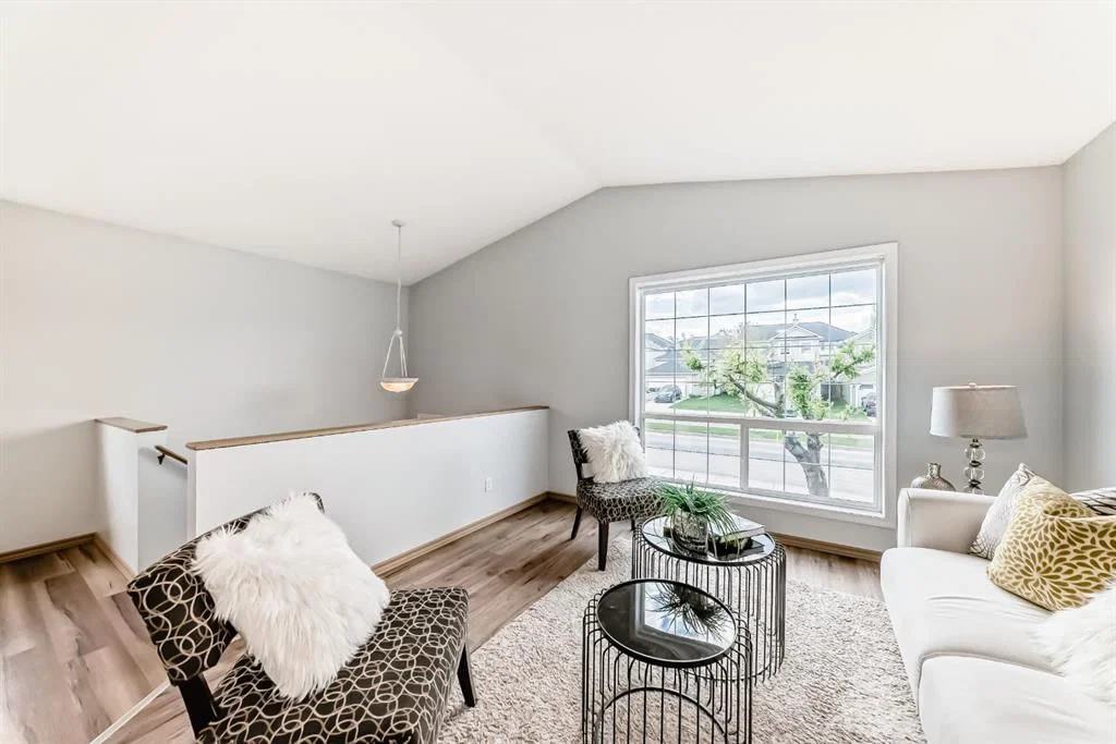 118 Bridleridge Way SW, Calgary — photo 4 of 44