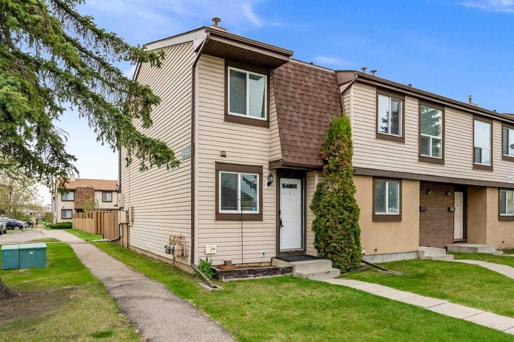 80, 2727 Rundleson Road NE, Calgary — photo 2 of 32