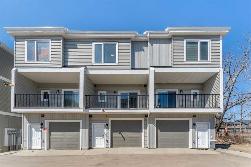 4917 88 Avenue NE, Calgary — photo 2 of 50