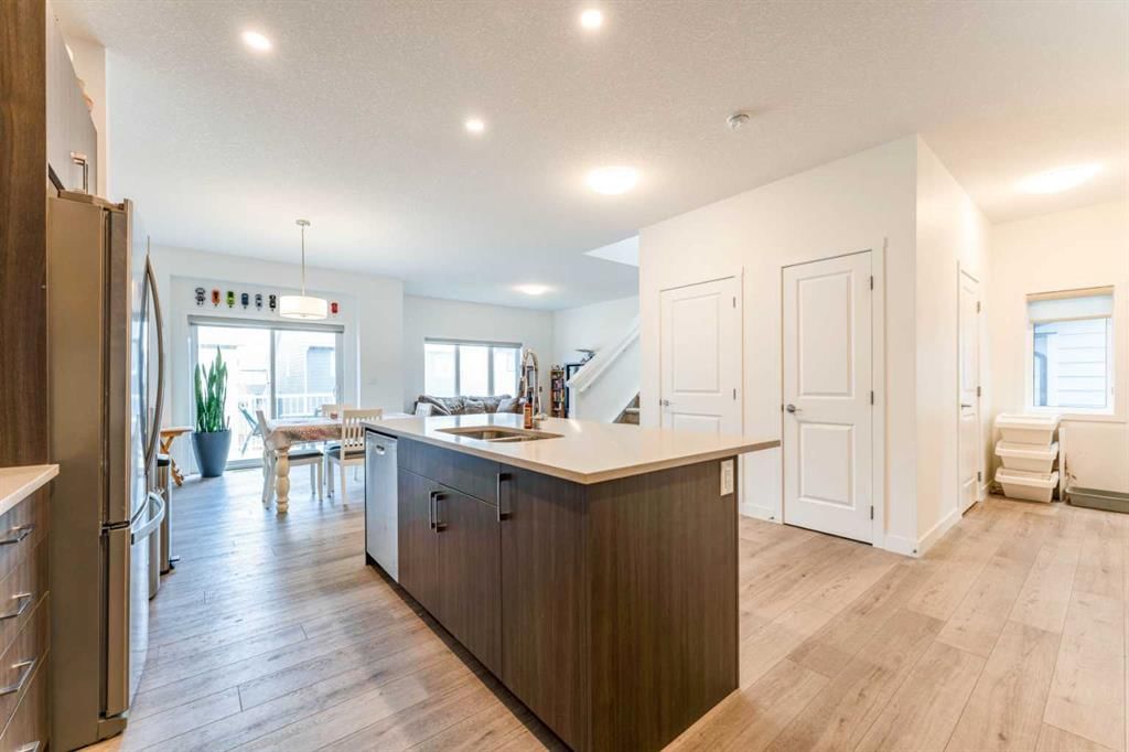 317 Baneberry Way SW, Airdrie — photo 5 of 50