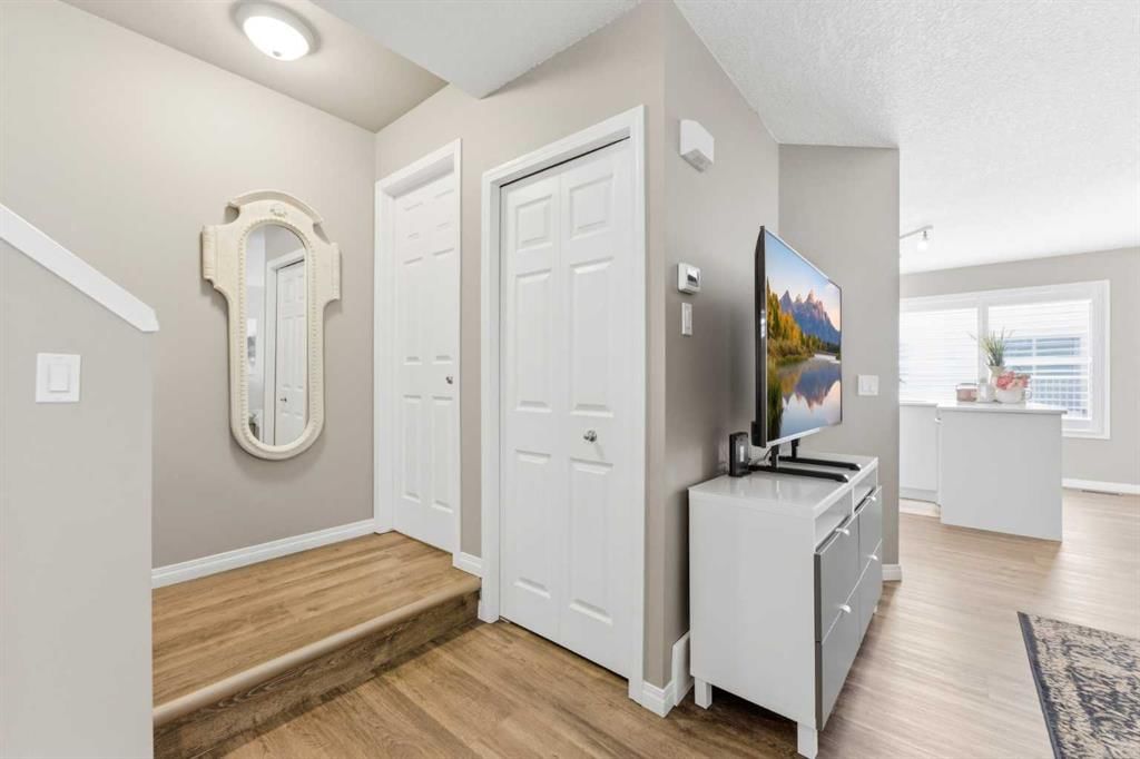 159 Mckenzie Towne Gate SE, Calgary — photo 3 of 43