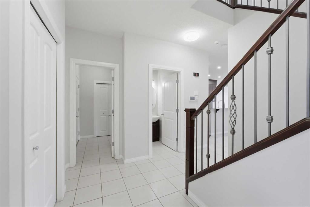 42 Skyview Point Rise NE, Calgary — photo 4 of 47