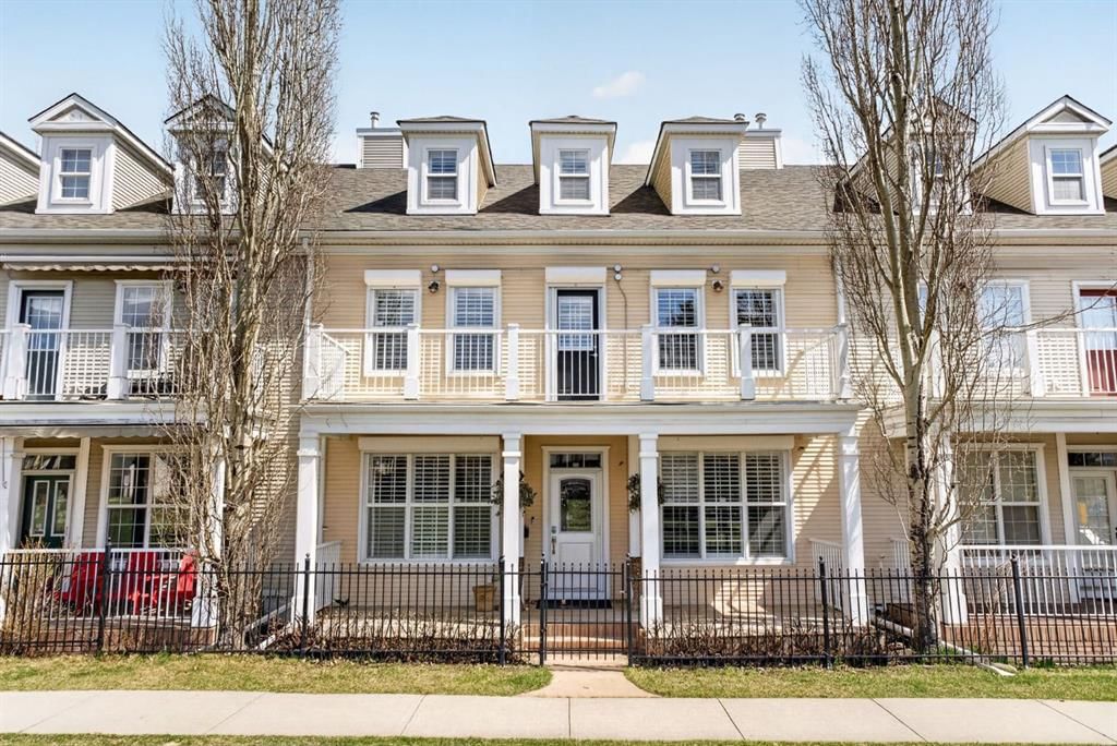 24 Ypres Mews SW, Calgary — main listing photo
