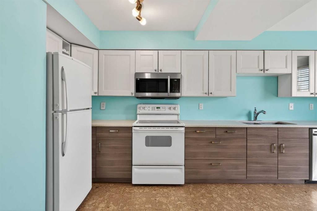 42 Berwick Rise NW, Calgary — photo 2 of 39
