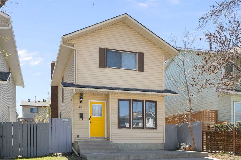 21 Mckernan Road SE, Calgary — photo 3 of 33