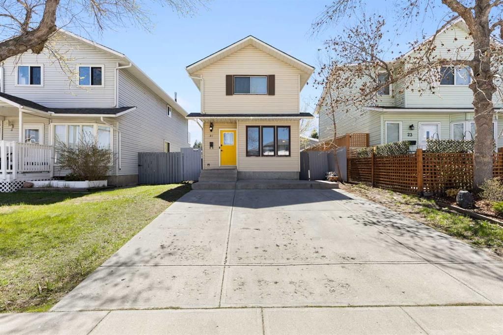 21 Mckernan Road SE, Calgary — photo 4 of 33