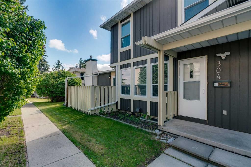 304, 544 Blackthorn Road NE, Calgary — main listing photo