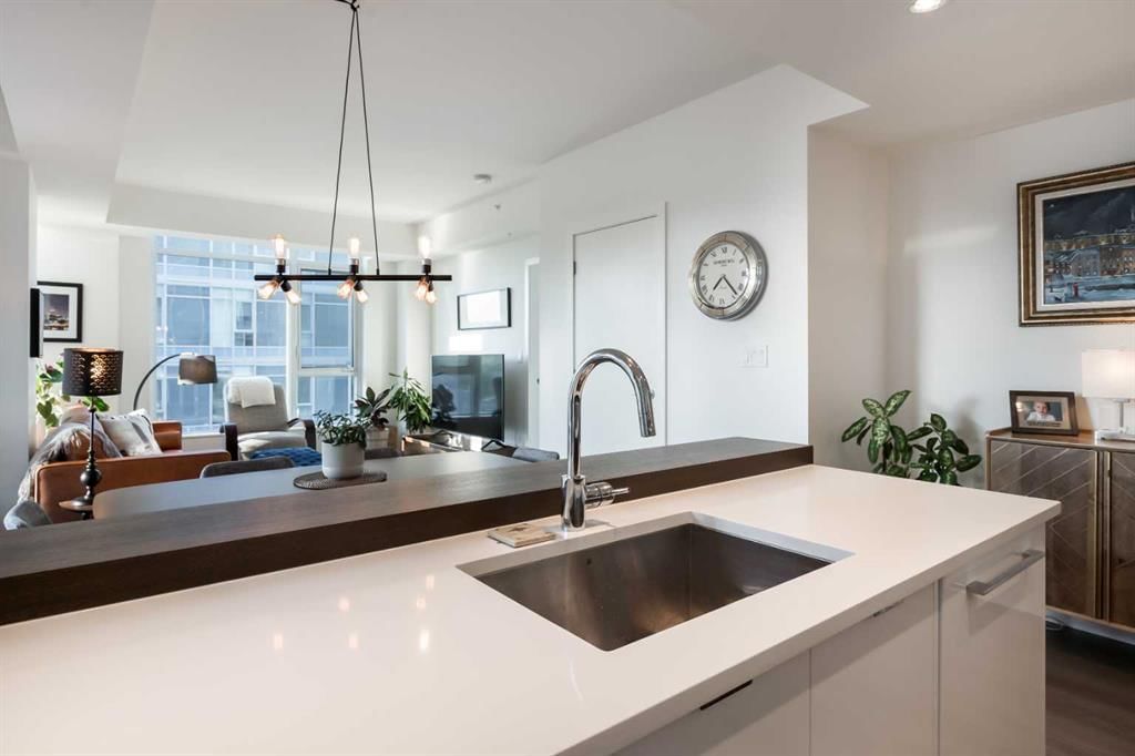 803, 108 Waterfront Court SW, Calgary — photo 5 of 31