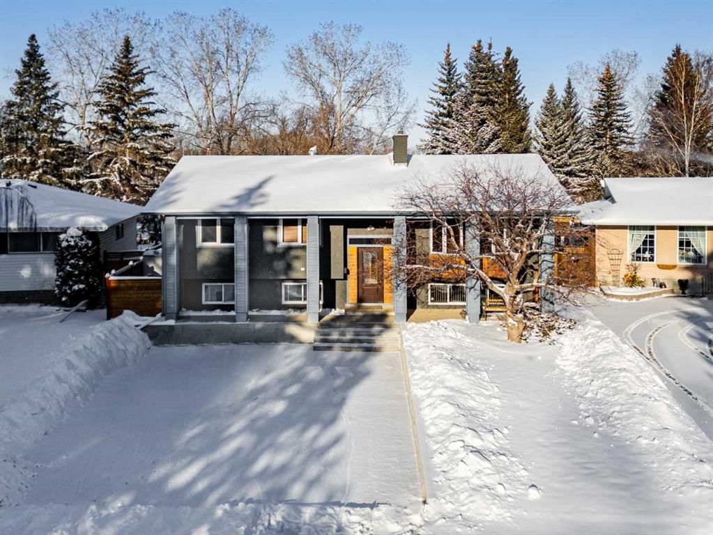 660 Oakwood Place SW, Calgary — main listing photo