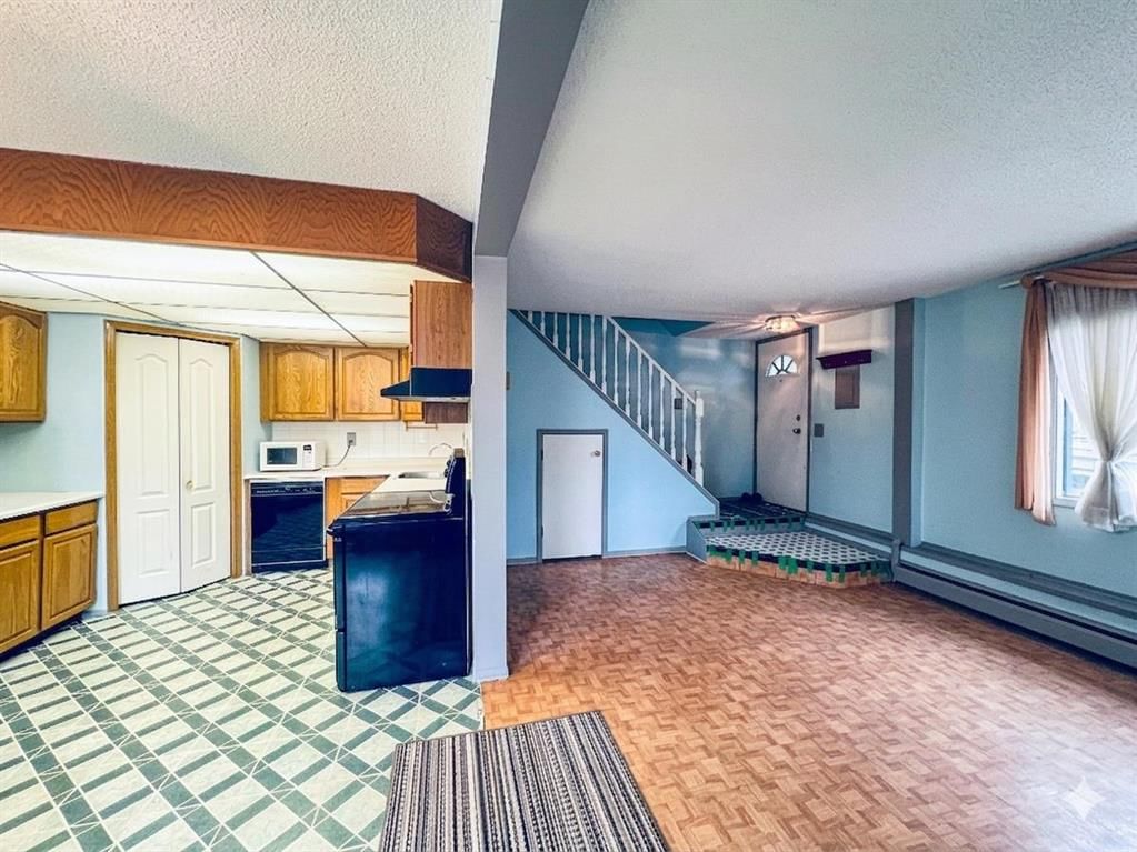 148, 3809 45 Street SW, Calgary — photo 5 of 23