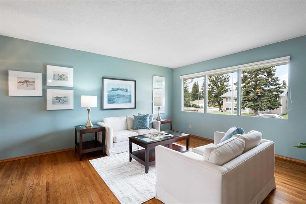 5047 Batchelor Crescent NW, Calgary — photo 3 of 50
