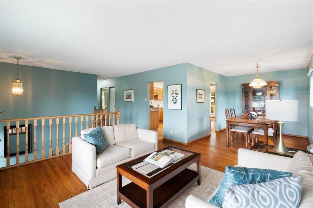 5047 Batchelor Crescent NW, Calgary — photo 5 of 50
