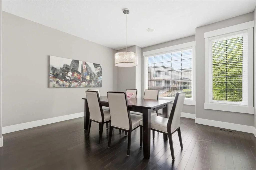 314 30 Avenue NE, Calgary — photo 4 of 43