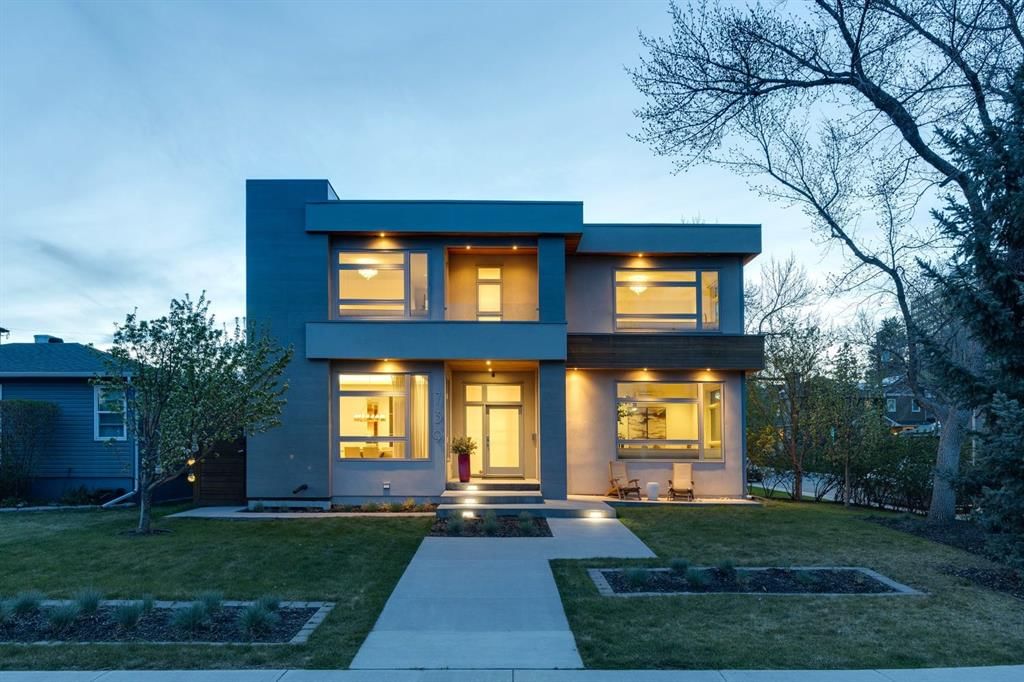739 33A Street NW, Calgary — main listing photo
