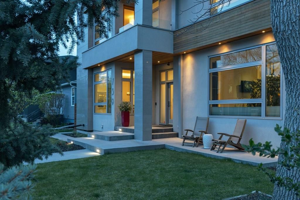 739 33A Street NW, Calgary — photo 2 of 50