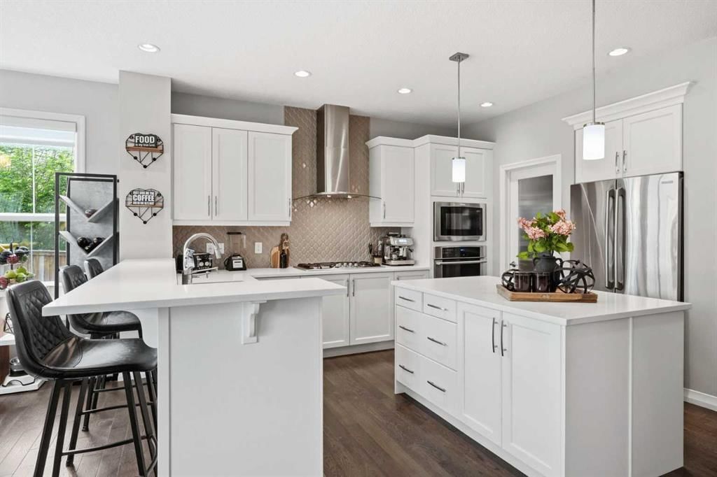 6 Mahogany Lane SE, Calgary — photo 2 of 40