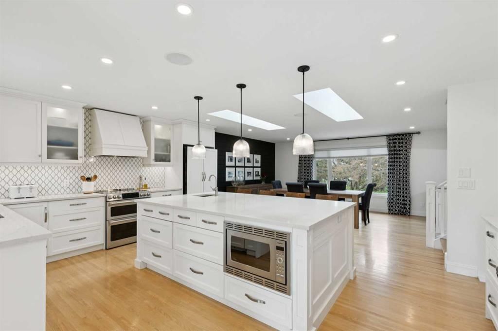 5924 Dalridge Hill NW, Calgary — photo 4 of 50