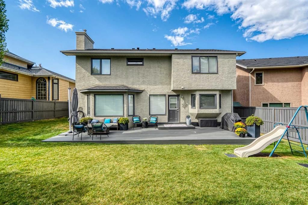 5945 Signal Ridge Heights SW, Calgary — photo 2 of 30