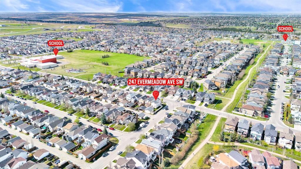 247 Evermeadow Avenue SW, Calgary — photo 4 of 49
