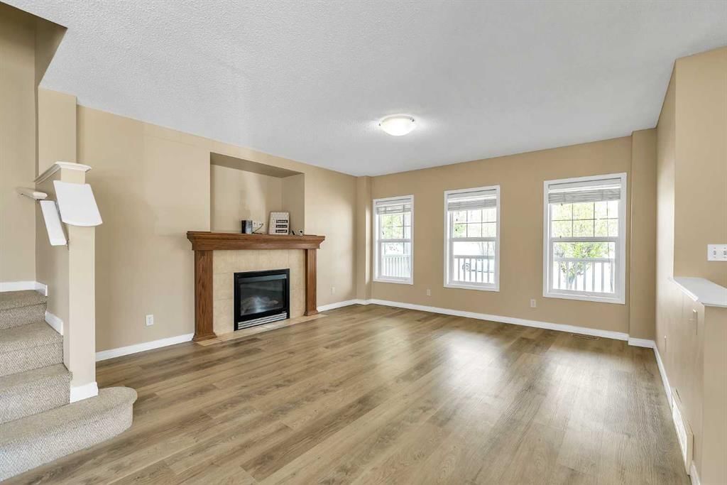 247 Evermeadow Avenue SW, Calgary — photo 5 of 49