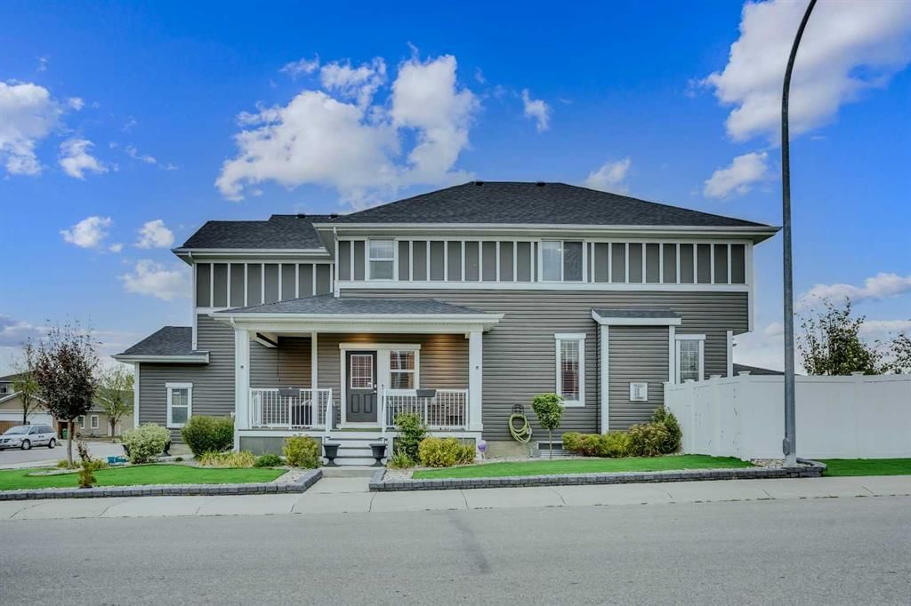100 Redstone Parade NE, Calgary — photo 2 of 44