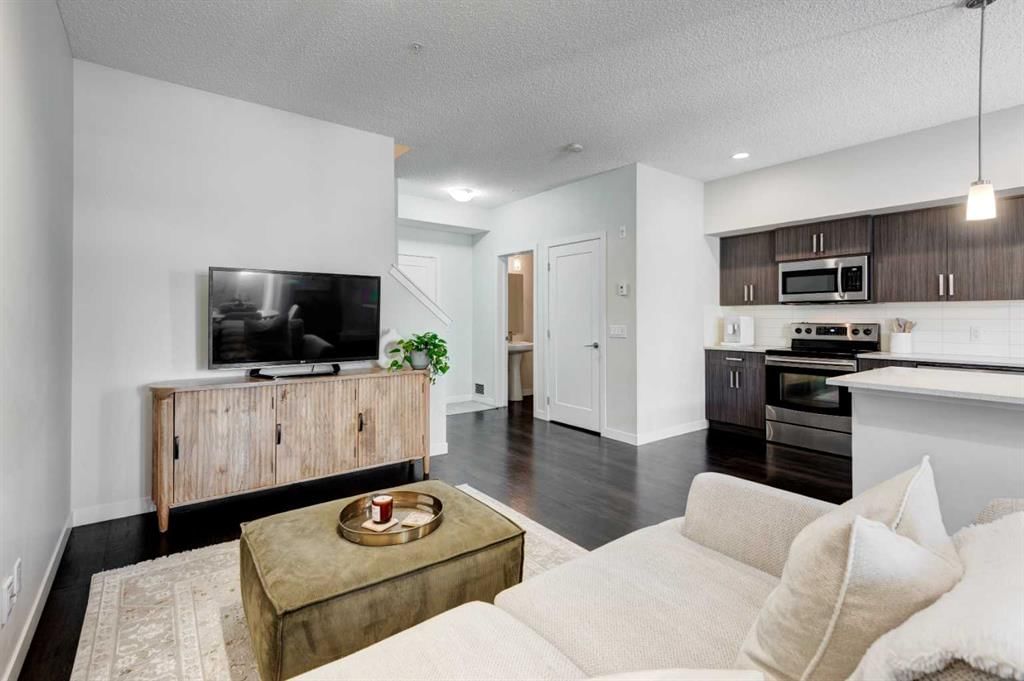 214, 7 Westpark Common SW, Calgary — photo 3 of 28