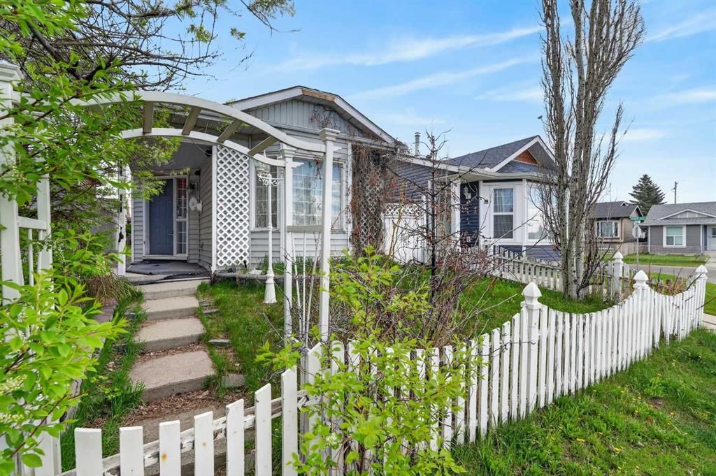 18 Falmere Way NE, Calgary — main listing photo