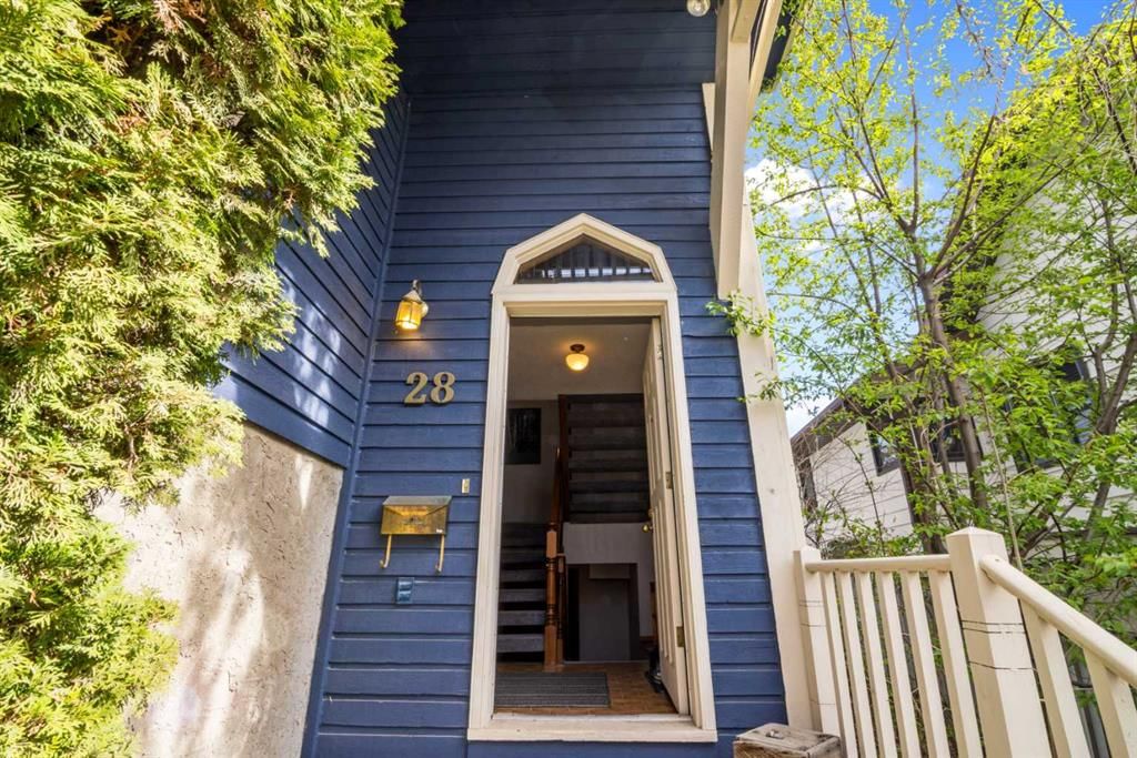 28 Ranchridge Way NW, Calgary — photo 3 of 49