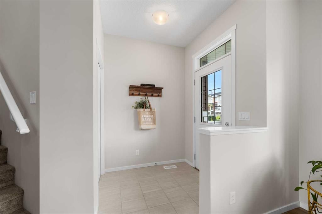 114 Auburn Meadows Avenue SE, Calgary — photo 2 of 45