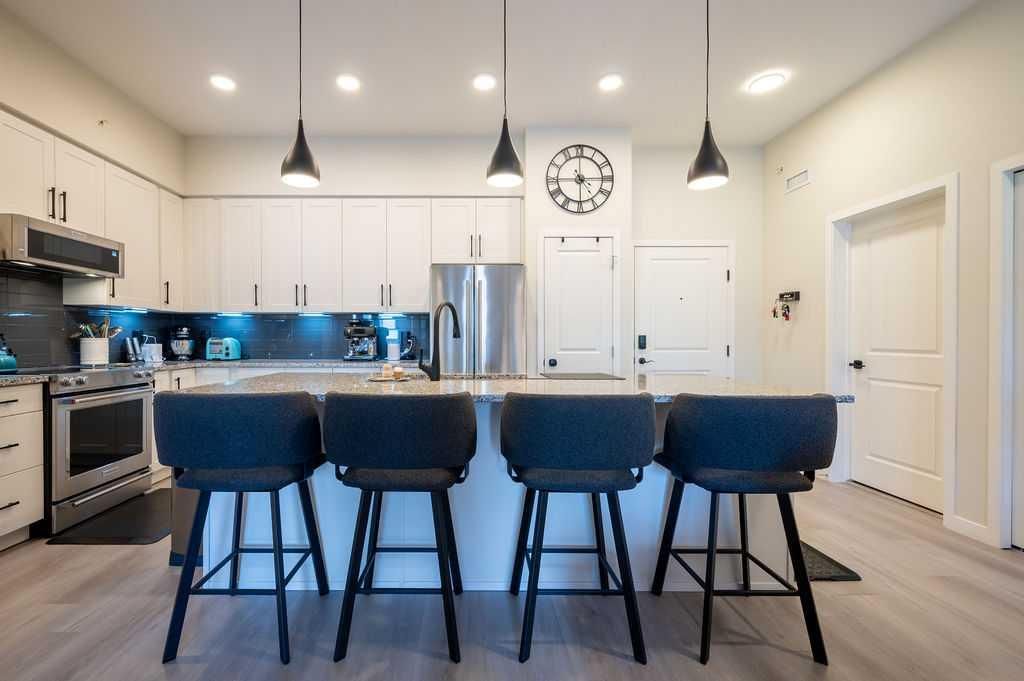 410, 20 Mahogany Mews SE, Calgary — photo 3 of 34