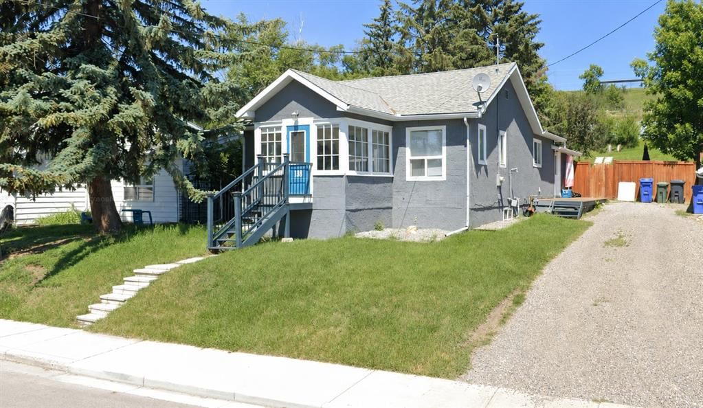 18 Maple Street, Okotoks — photo 5 of 50