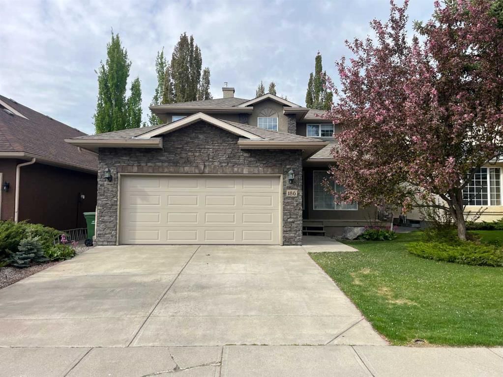 186 Mt Assiniboine Circle SE, Calgary — main listing photo