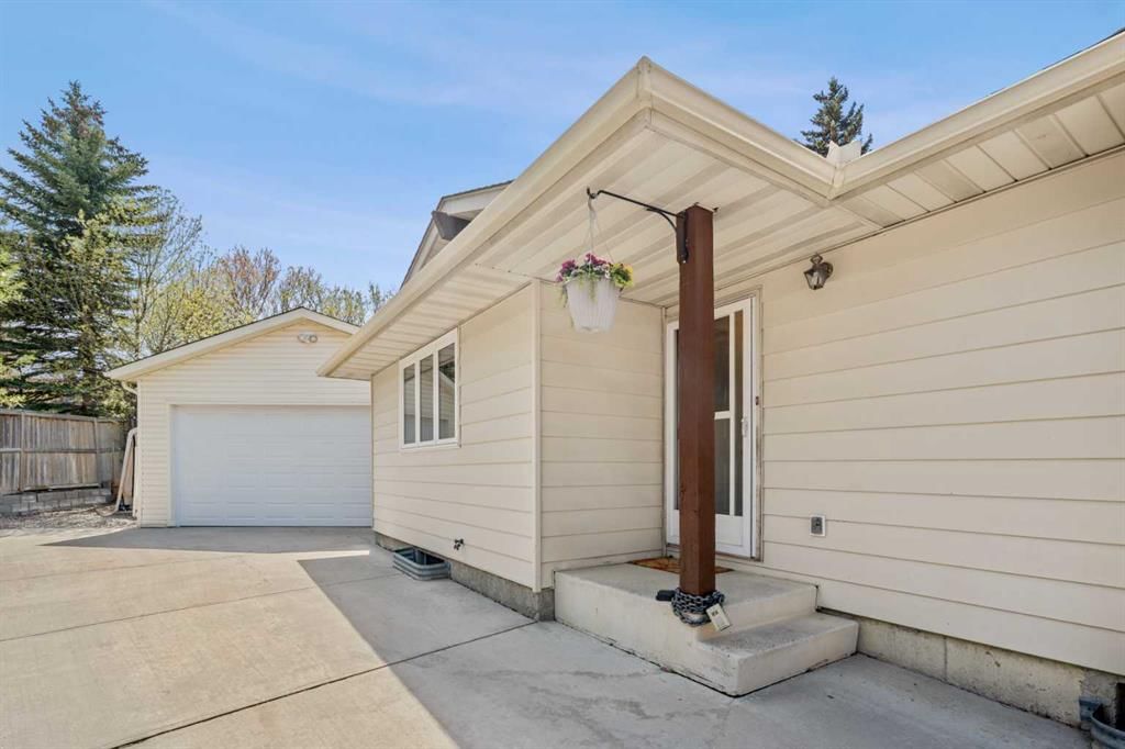 232 Ranchview Place NW, Calgary — photo 3 of 50