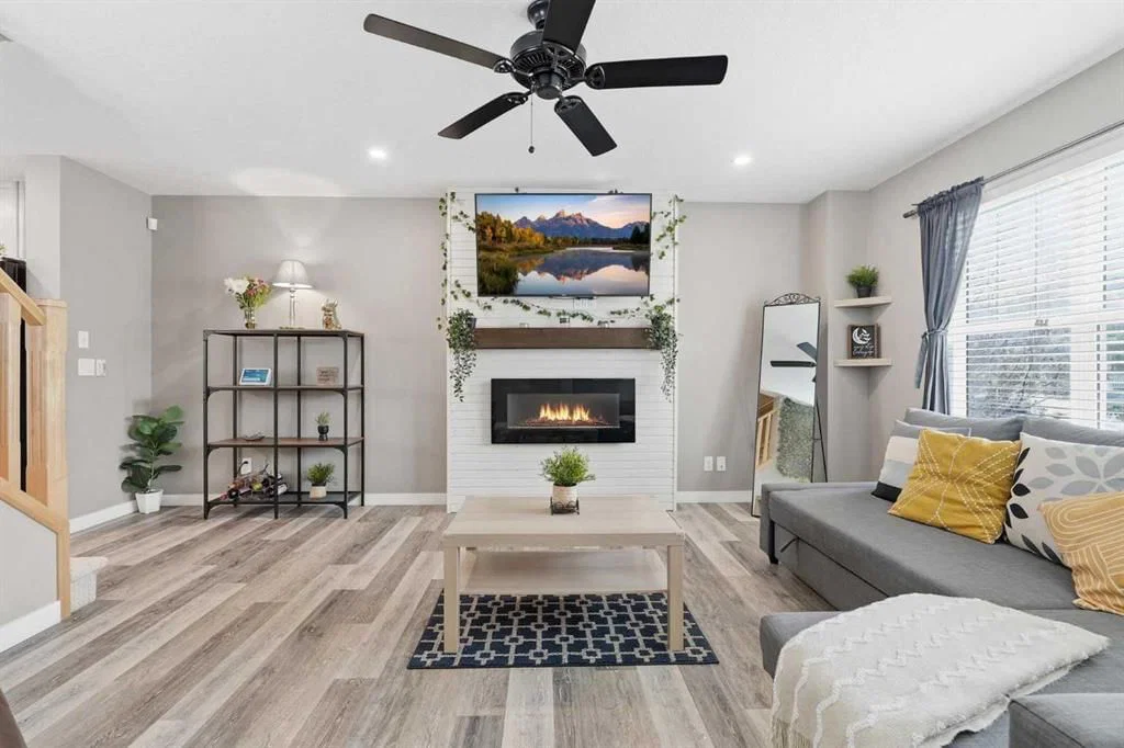 213 Silverado Drive SW, Calgary — photo 3 of 36