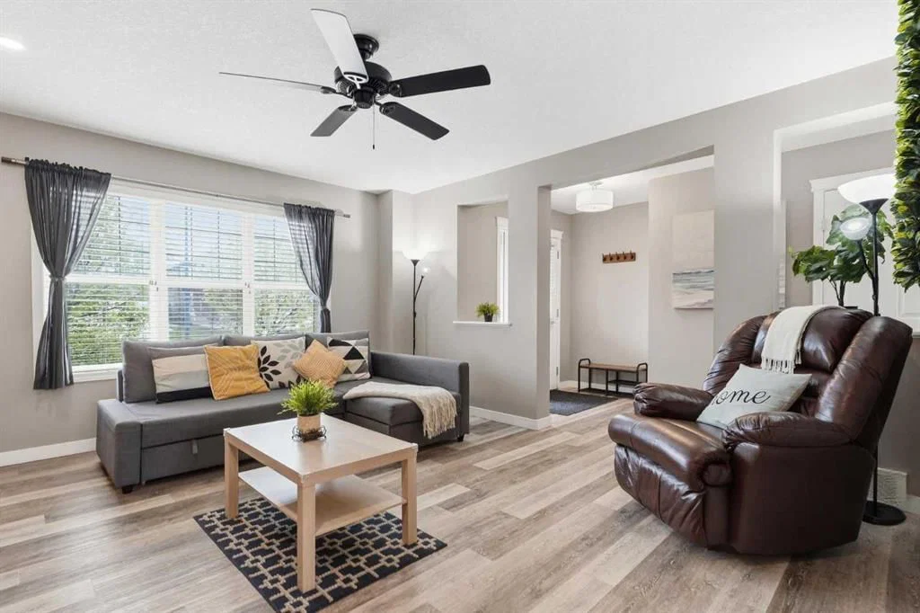 213 Silverado Drive SW, Calgary — photo 4 of 36