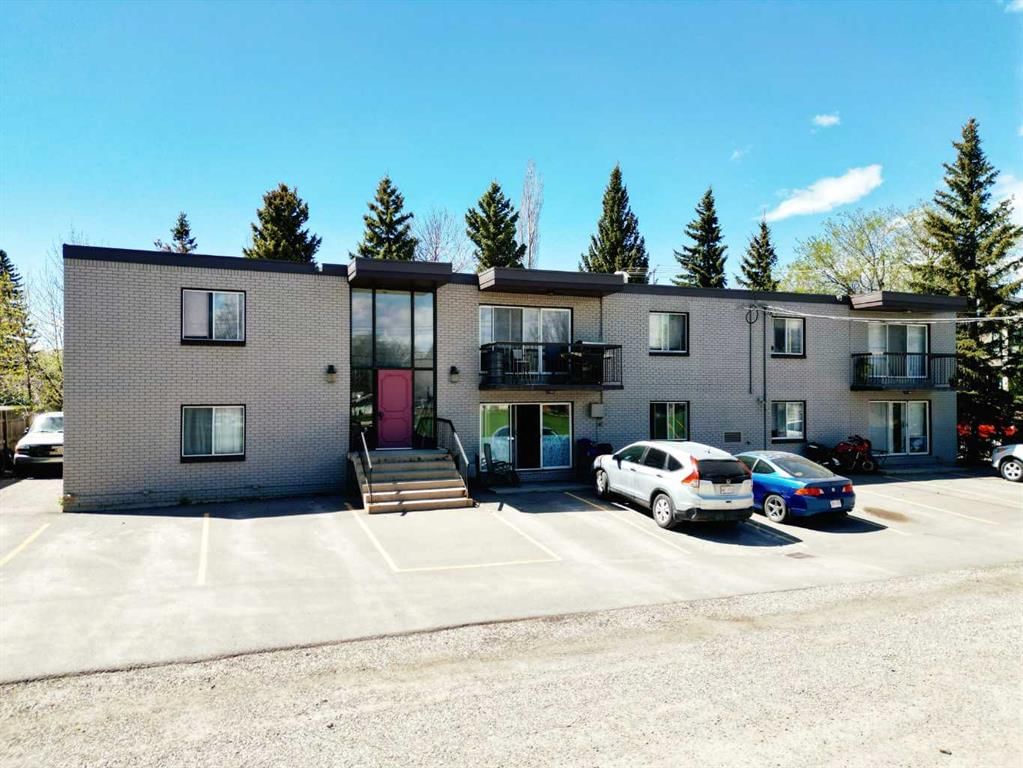 1639 Acton Avenue SW, Calgary — photo 3 of 4