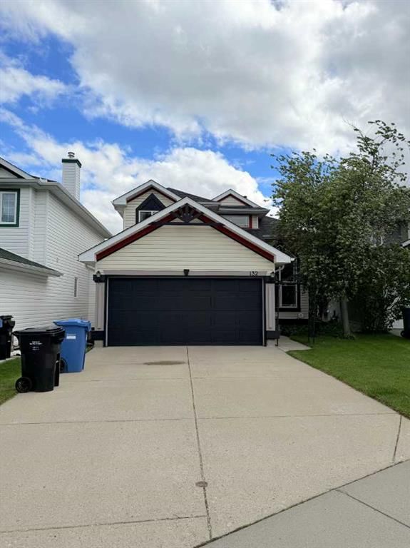 132 Somercrest Close SW, Calgary — photo 2 of 23