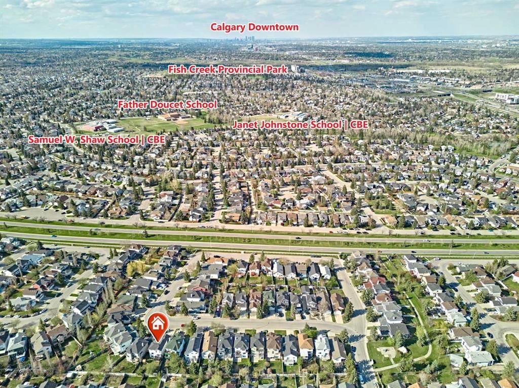 132 Somercrest Close SW, Calgary — photo 5 of 23