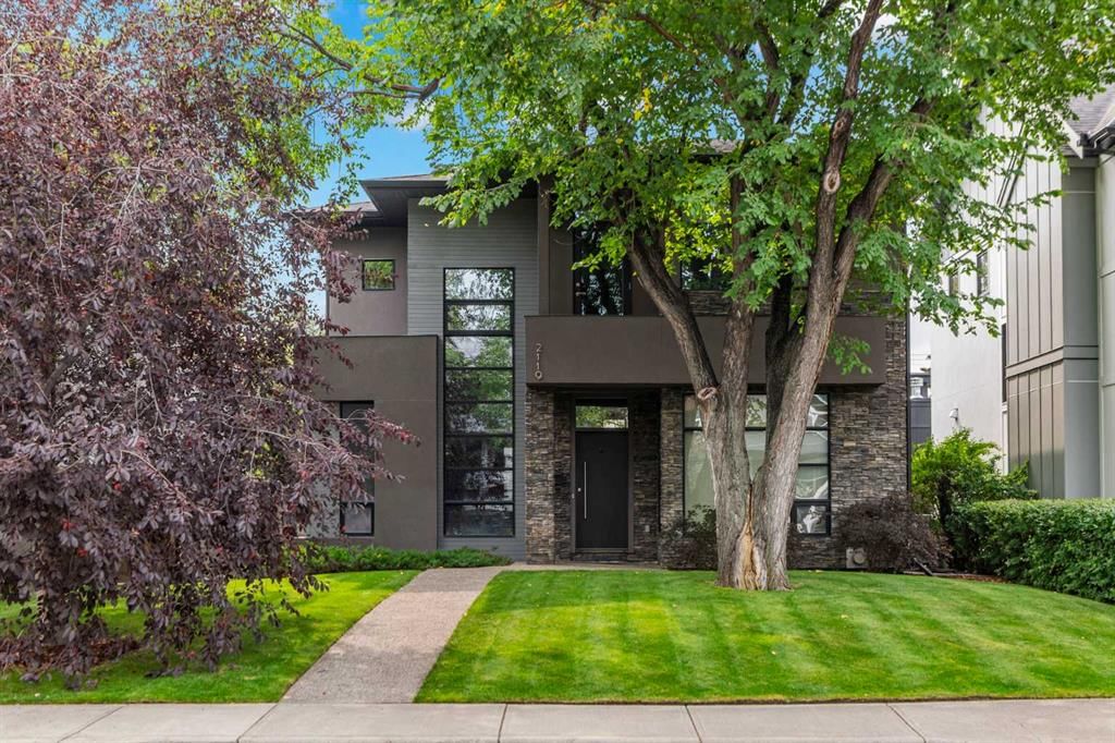 2119 6 Avenue NW, Calgary — main listing photo