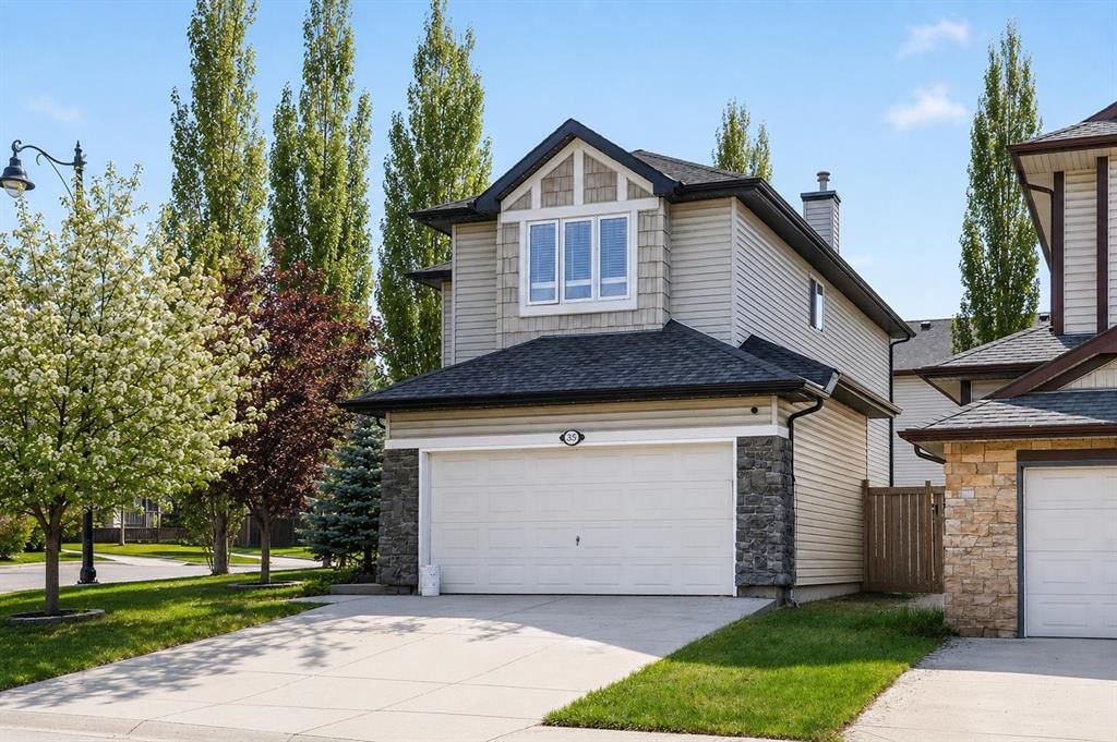 35 Crestmont Drive SW, Calgary — main listing photo
