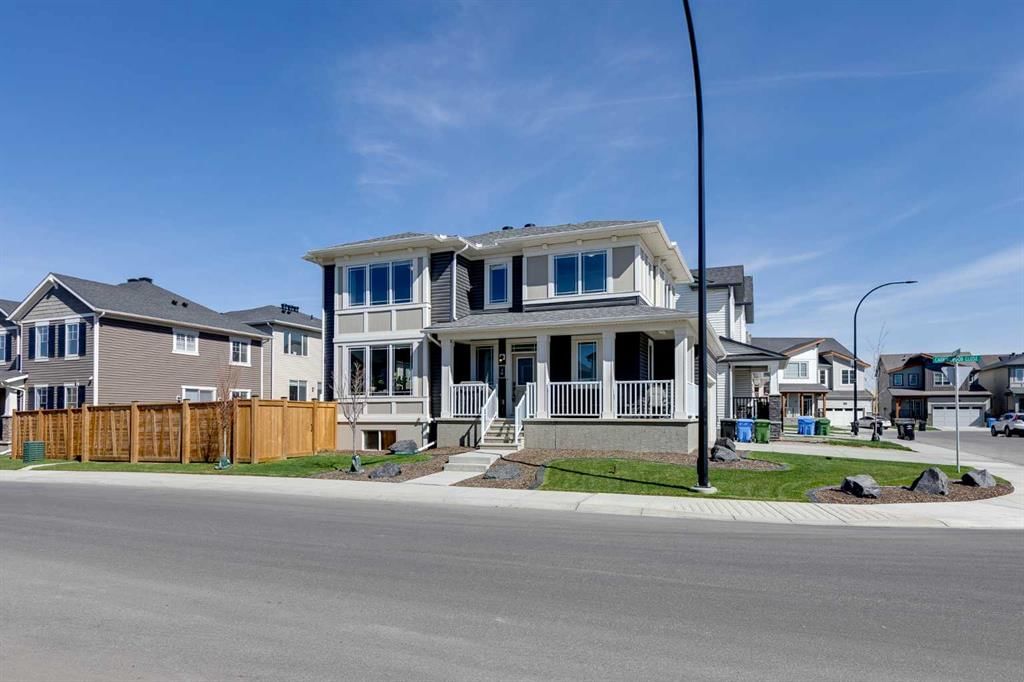 28 Carringwood Close NW, Calgary — photo 3 of 50